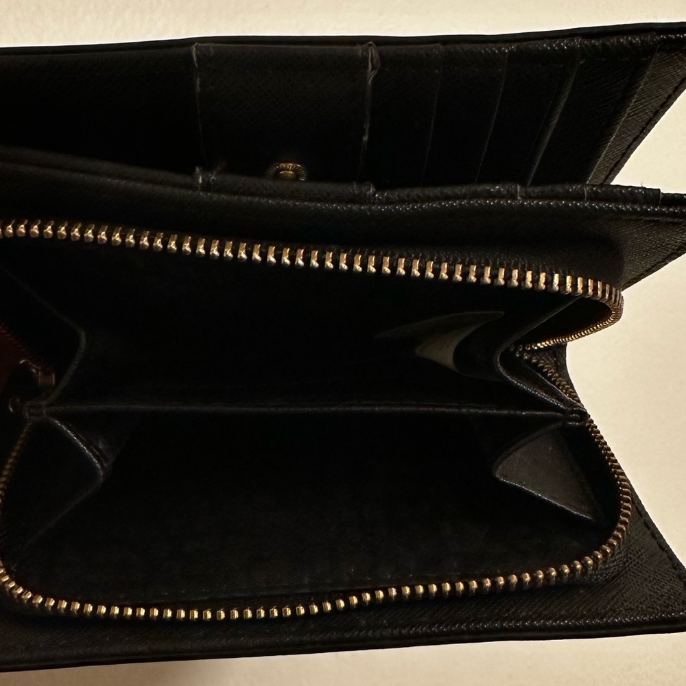 Kate Spade Wallet - Picture 3 of 4